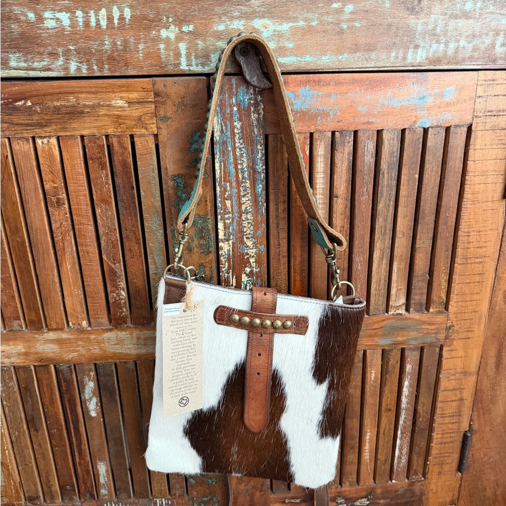 TWO BAR WEST Chic Brown and White Cowhide Crossbody Bag